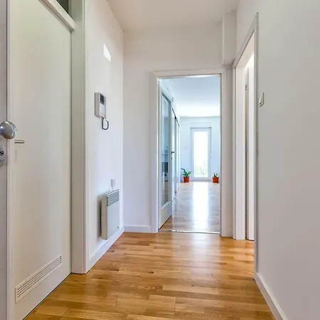 Diana Apartment